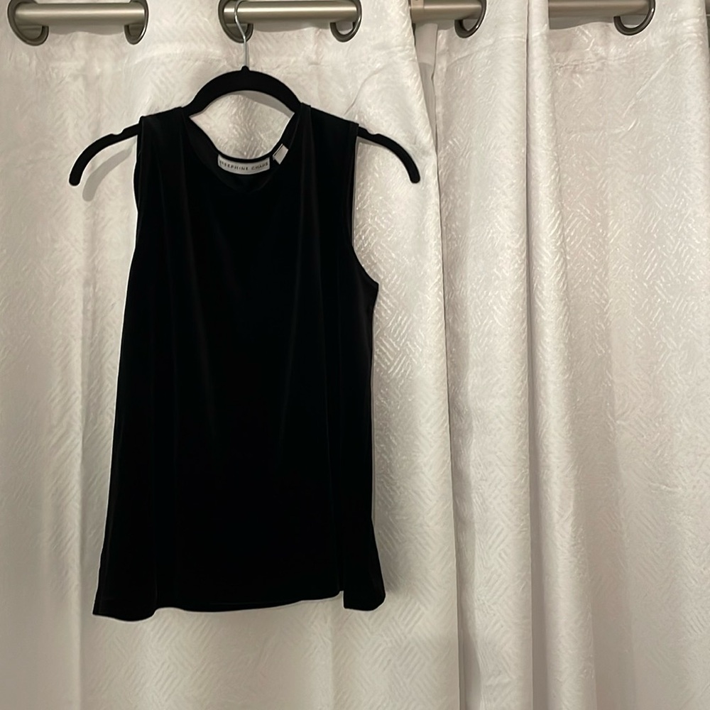 Beautiful velvet sleeveless top